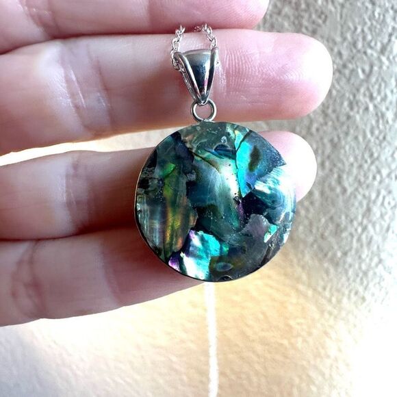 Abalone pendant necklace - Picture 10 of 11